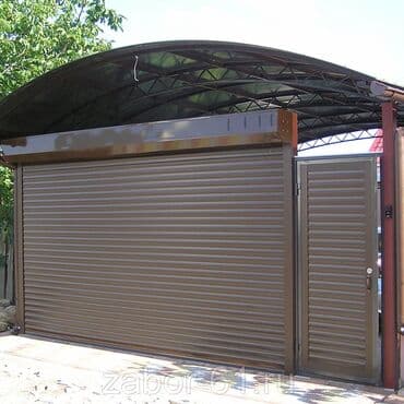 Роллетные въездные ворота с калиткой и навесом. - Тип: секционные at lalafo.kg Роллетные въездные ворота с калиткой и навесом. - Тип: секционные