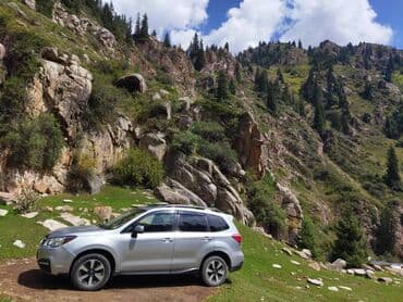 Subaru Forester 2017 Двигатель 2,5 бензин; Коробка автомат; Климат at lalafo.kg Subaru Forester 2017 Двигатель 2,5 бензин; Коробка автомат; Климат