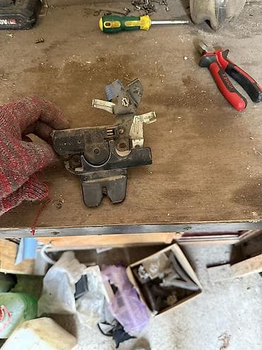 Замок багажа виндом 2003 год at lalafo.kg Замок багажа виндом 2003 год