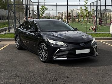 Toyota Camry: 2021 г., 2.5 л, Вариатор, Гибрид, Седан at lalafo.kg Toyota Camry: 2021 г., 2.5 л, Вариатор, Гибрид, Седан