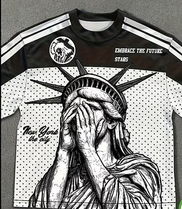 Футболка с графическим принтом “New York / Los Angeles” - Цвет at lalafo.kg Футболка с графическим принтом “New York / Los Angeles” - Цвет