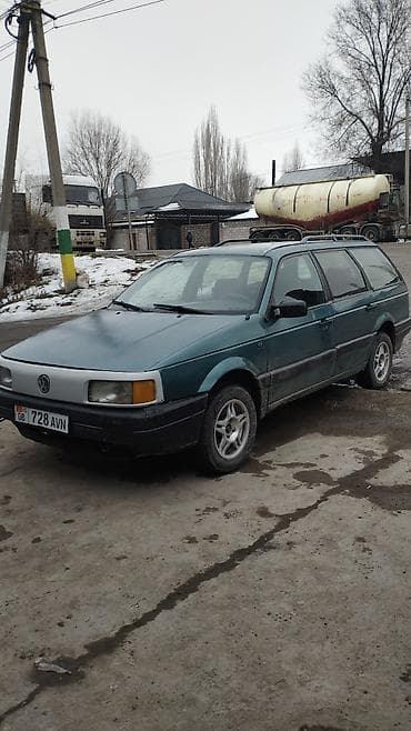 Volkswagen Passat: 1989 г., 1.8 л, Механика, Бензин, Универсал at lalafo.kg Volkswagen Passat: 1989 г., 1.8 л, Механика, Бензин, Универсал