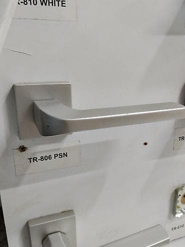 Эшиктин туткасылар: Ручка дверная TR-806 PSN - Тип: нажимная ручка на квадратной розетке lalafo.kg да — 2 Эшиктин туткасылар: Ручка дверная TR-806 PSN - Тип: нажимная ручка на квадратной розетке — 2