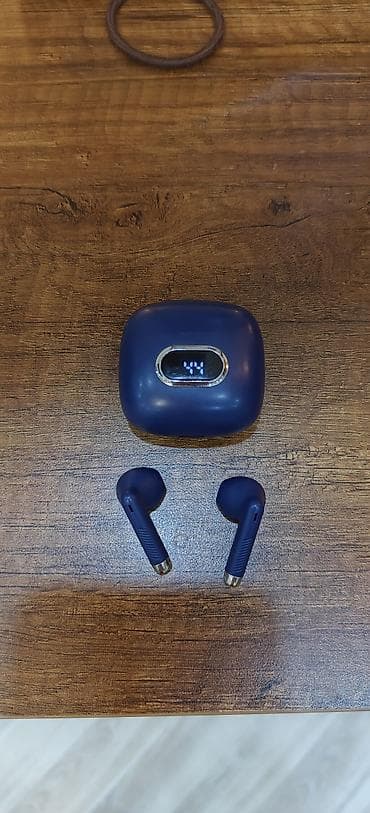 Беспроводные наушники TWS (J52) (синие) с LED‑индикатором заряда на at lalafo.kg Беспроводные наушники TWS (J52) (синие) с LED‑индикатором заряда на