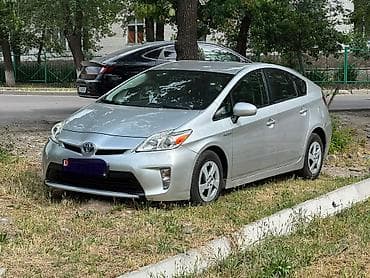 Toyota Prius: 2014 г., Автомат, Гибрид, Хетчбек lalafo.kg да Toyota Prius: 2014 г., Автомат, Гибрид, Хетчбек