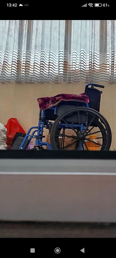 Инвалидная коляска с ручным приводом. - Рама: стальная, окраска at lalafo.kg Инвалидная коляска с ручным приводом. - Рама: стальная, окраска