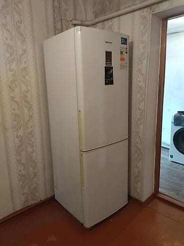 Холодильник Samsung, Двухкамерный at lalafo.kg Холодильник Samsung, Двухкамерный