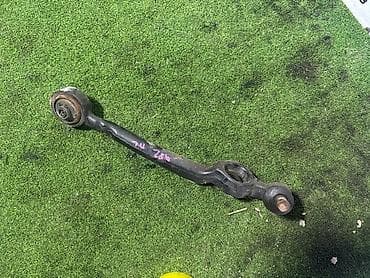 Передний левый рычаг Audi 1992 г. at lalafo.kg Передний левый рычаг Audi 1992 г.