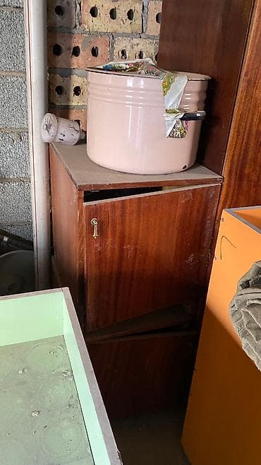 Офис эмереги: Продается старая советская мебель Шкаф Тумбочка Комод Цена договорная lalafo.kg да — 8 Офис эмереги: Продается старая советская мебель Шкаф Тумбочка Комод Цена договорная — 8