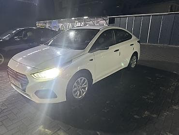 Hyundai Solaris: 2017 г., 1.4 л, Механика, Бензин, Седан at lalafo.kg Hyundai Solaris: 2017 г., 1.4 л, Механика, Бензин, Седан