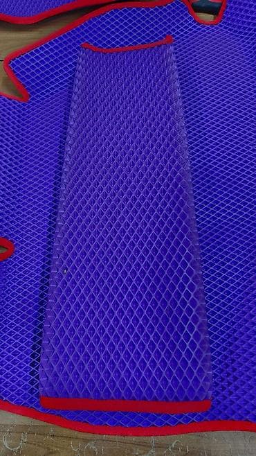 Накидка на панель Lexus, цвет - Фиолетовый at lalafo.kg Накидка на панель Lexus, цвет - Фиолетовый