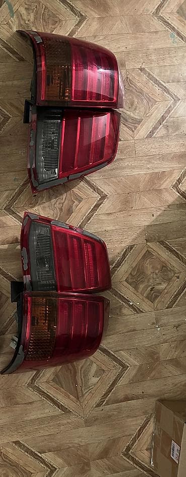 Комплект стоп-сигналов Toyota 2011 г., Б/у, Аналог at lalafo.kg Комплект стоп-сигналов Toyota 2011 г., Б/у, Аналог