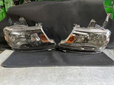 Комплект передних фар Honda Б/у, Оригинал, Япония at lalafo.kg Комплект передних фар Honda Б/у, Оригинал, Япония