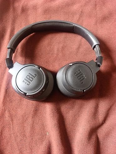 Полноразмерные наушники JBL в сером цвете, предназначенные для at lalafo.kg Полноразмерные наушники JBL в сером цвете, предназначенные для