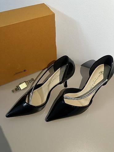 Туфли-лодочки Qianjin & Niao - Цвет: черный (лакированный глянец) at lalafo.kg Туфли-лодочки Qianjin & Niao - Цвет: черный (лакированный глянец)