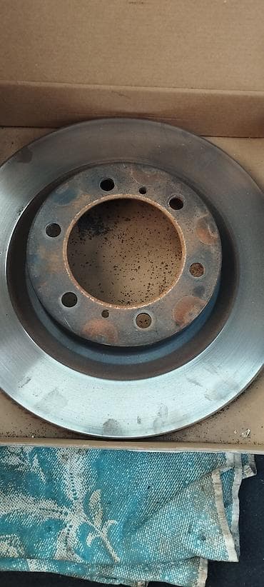 Предний тормозной диск Toyota Оригинал at lalafo.kg Предний тормозной диск Toyota Оригинал