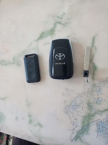 Ключ Toyota Оригинал at lalafo.kg Ключ Toyota Оригинал