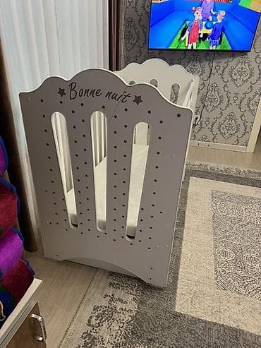 Офис эмереги: Детская кроватка с маятниковым механизмом и вместительным выдвижным lalafo.kg да — 2 Офис эмереги: Детская кроватка с маятниковым механизмом и вместительным выдвижным — 2