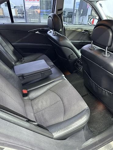 Mercedes-Benz E-Class: 2003 г., 3.2 л, Автомат, Бензин, Седан at lalafo.kg — 10 Mercedes-Benz E-Class: 2003 г., 3.2 л, Автомат, Бензин, Седан — 10