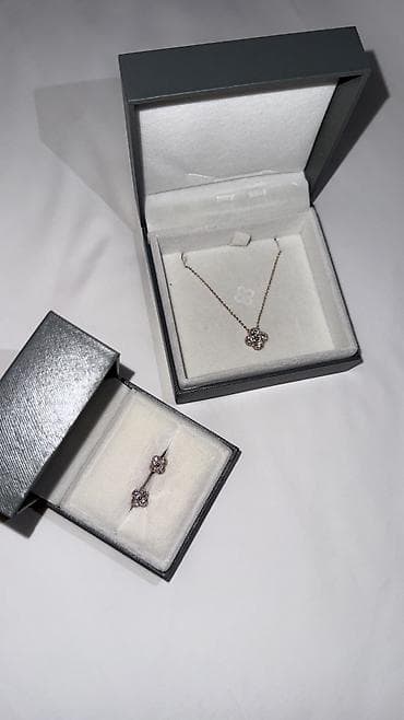 Серебряные колье: Набор украшений, Новый at lalafo.kg — 1 Серебряные колье: Набор украшений, Новый — 1
