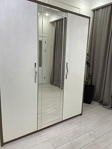 Шифоньер, шкаф для одежды, Прямой at lalafo.kg Шифоньер, шкаф для одежды, Прямой