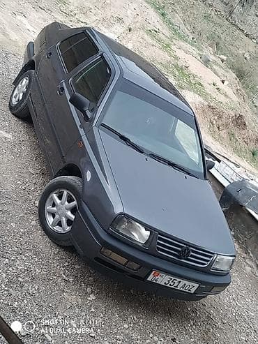 Volkswagen Vento: 1992 г., 1.8 л, Кол менен иштөөчү, Бензин, Седан lalafo.kg да Volkswagen Vento: 1992 г., 1.8 л, Кол менен иштөөчү, Бензин, Седан