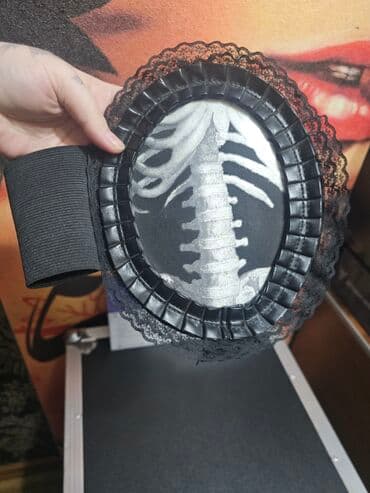 Ремень на резинке на талию в стиле готики. Не ношенный, резинка не at lalafo.kg Ремень на резинке на талию в стиле готики. Не ношенный, резинка не