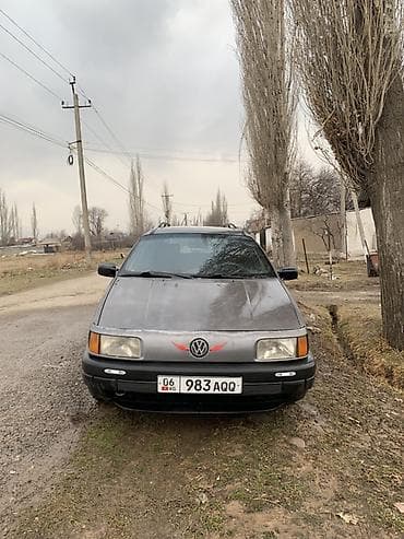 Volkswagen Passat: 1989 г., 1.8 л, Механика, Бензин, Универсал at lalafo.kg Volkswagen Passat: 1989 г., 1.8 л, Механика, Бензин, Универсал