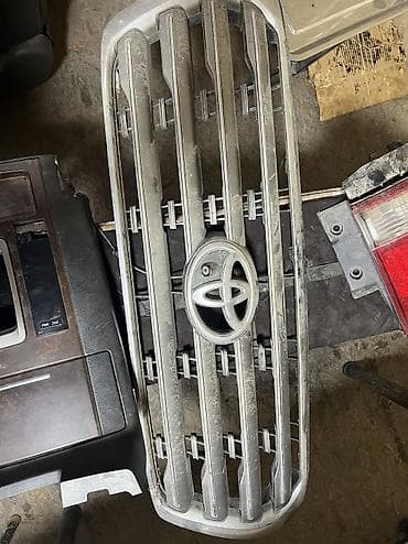 Продаю решетку радиатор отTLC200 at lalafo.kg Продаю решетку радиатор отTLC200