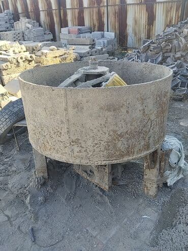 Бетономешалка Принудительная, Большая (более 300 л), Б/у at lalafo.kg Бетономешалка Принудительная, Большая (более 300 л), Б/у