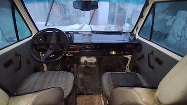 Volkswagen Transporter: 1990 г., 1.8 л, Механика, Бензин, Бус at lalafo.kg Volkswagen Transporter: 1990 г., 1.8 л, Механика, Бензин, Бус