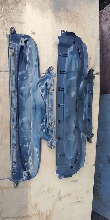 Продается Накладки на капот декоративные На марку : Мерседес бенц at lalafo.kg Продается Накладки на капот декоративные На марку : Мерседес бенц