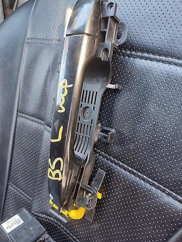 Передняя левая дверная ручка Дверная ручка Subaru Б/у, Оригинал at lalafo.kg Передняя левая дверная ручка Дверная ручка Subaru Б/у, Оригинал