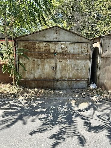 Металлический гараж-бокс - Разборная конструкция из листовой стали at lalafo.kg Металлический гараж-бокс - Разборная конструкция из листовой стали