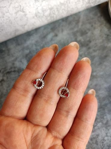 Серебряные серьги, Проба 925, Детские, Б/у at lalafo.kg Серебряные серьги, Проба 925, Детские, Б/у