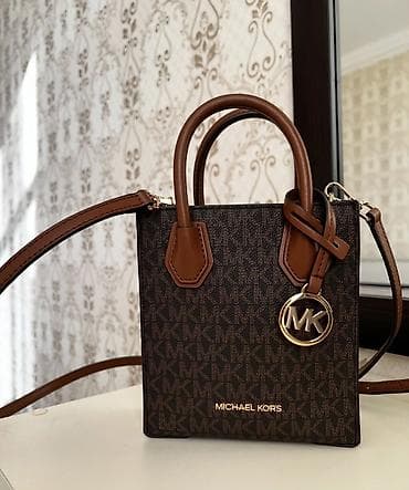 Классическая сумка, Michael Kors, Материал: Комбинированный материал, Регулируемый ремень, Женские, Новый at lalafo.kg Классическая сумка, Michael Kors, Материал: Комбинированный материал, Регулируемый ремень, Женские, Новый