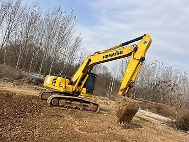 Экскаватор, Komatsu, 2020 г., Гусеничный at lalafo.kg Экскаватор, Komatsu, 2020 г., Гусеничный