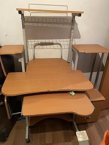 Компьютерный стол, С полками at lalafo.kg Компьютерный стол, С полками