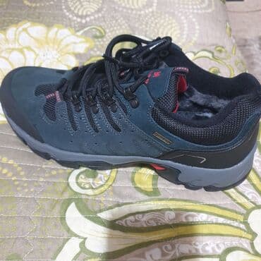 Кроссовки и спортивная обувь at lalafo.kg Кроссовки и спортивная обувь