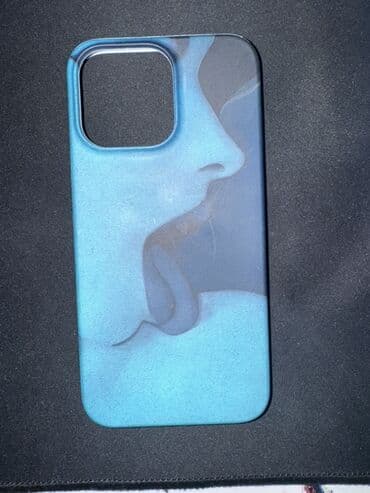 Чехол для смартфона с ярким художественным принтом в голубых тонах at lalafo.kg Чехол для смартфона с ярким художественным принтом в голубых тонах