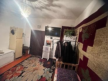 Продаётся жилой дом с меблированными комнатами. - Просторная гостиная at lalafo.kg Продаётся жилой дом с меблированными комнатами. - Просторная гостиная