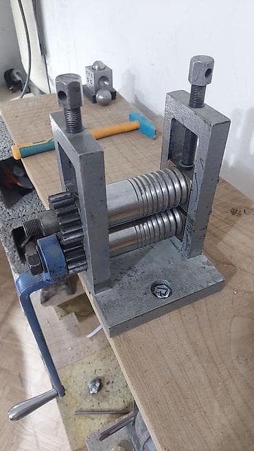 Продам вальцы. есть дополнительные валы. катает проволоку, кольца at lalafo.kg Продам вальцы. есть дополнительные валы. катает проволоку, кольца