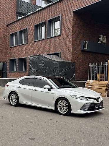 Toyota Camry: 2018 г., 2.5 л, Автомат, Бензин, Седан at lalafo.kg — 3 Toyota Camry: 2018 г., 2.5 л, Автомат, Бензин, Седан — 3