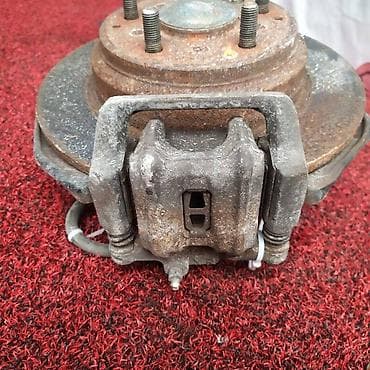 Суппорт HONDA Stepwgn RF1 B20B 2001 лев. (б/у) at lalafo.kg Суппорт HONDA Stepwgn RF1 B20B 2001 лев. (б/у)