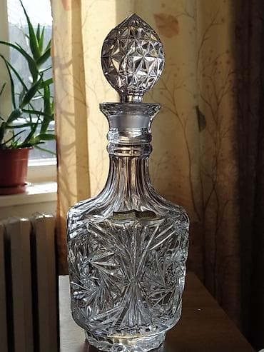 Хрустальный графин BOHEMIA (Czechoslovakia), свинец 24% PbO - at lalafo.kg Хрустальный графин BOHEMIA (Czechoslovakia), свинец 24% PbO -