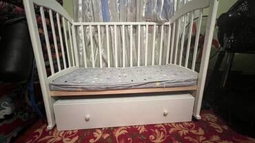 столы и стулья для зала в бишкеке: Детская кроватка-трансформер с ящиком для хранения. - Цвет: белый - at lalafo.kg — 1 столы и стулья для зала в бишкеке: Детская кроватка-трансформер с ящиком для хранения. - Цвет: белый - — 1