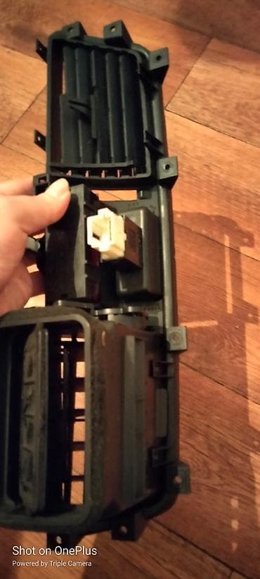 Подстаканники для авто: Дефлектор воздуховода Mitsubishi 2006 г., Б/у, Оригинал at lalafo.kg — 9 Подстаканники для авто: Дефлектор воздуховода Mitsubishi 2006 г., Б/у, Оригинал — 9