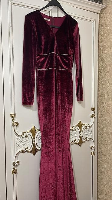 Вечернее платье, Русалка, Длинная модель, С рукавами, M at lalafo.kg Вечернее платье, Русалка, Длинная модель, С рукавами, M