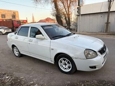 ВАЗ (ЛАДА) Priora: 2011 г., 1.6 л, Механика, Бензин, Седан at lalafo.kg ВАЗ (ЛАДА) Priora: 2011 г., 1.6 л, Механика, Бензин, Седан