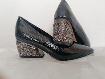 ШИКАРНЫЕ ТУФЛИ. УДОБНАЯ КОЛОДКА. 39 РАЗ. ЛАКОВЫЕ. ВЫСОТА КАБЛУКА at lalafo.kg ШИКАРНЫЕ ТУФЛИ. УДОБНАЯ КОЛОДКА. 39 РАЗ. ЛАКОВЫЕ. ВЫСОТА КАБЛУКА